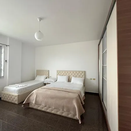 Apartment Denis *